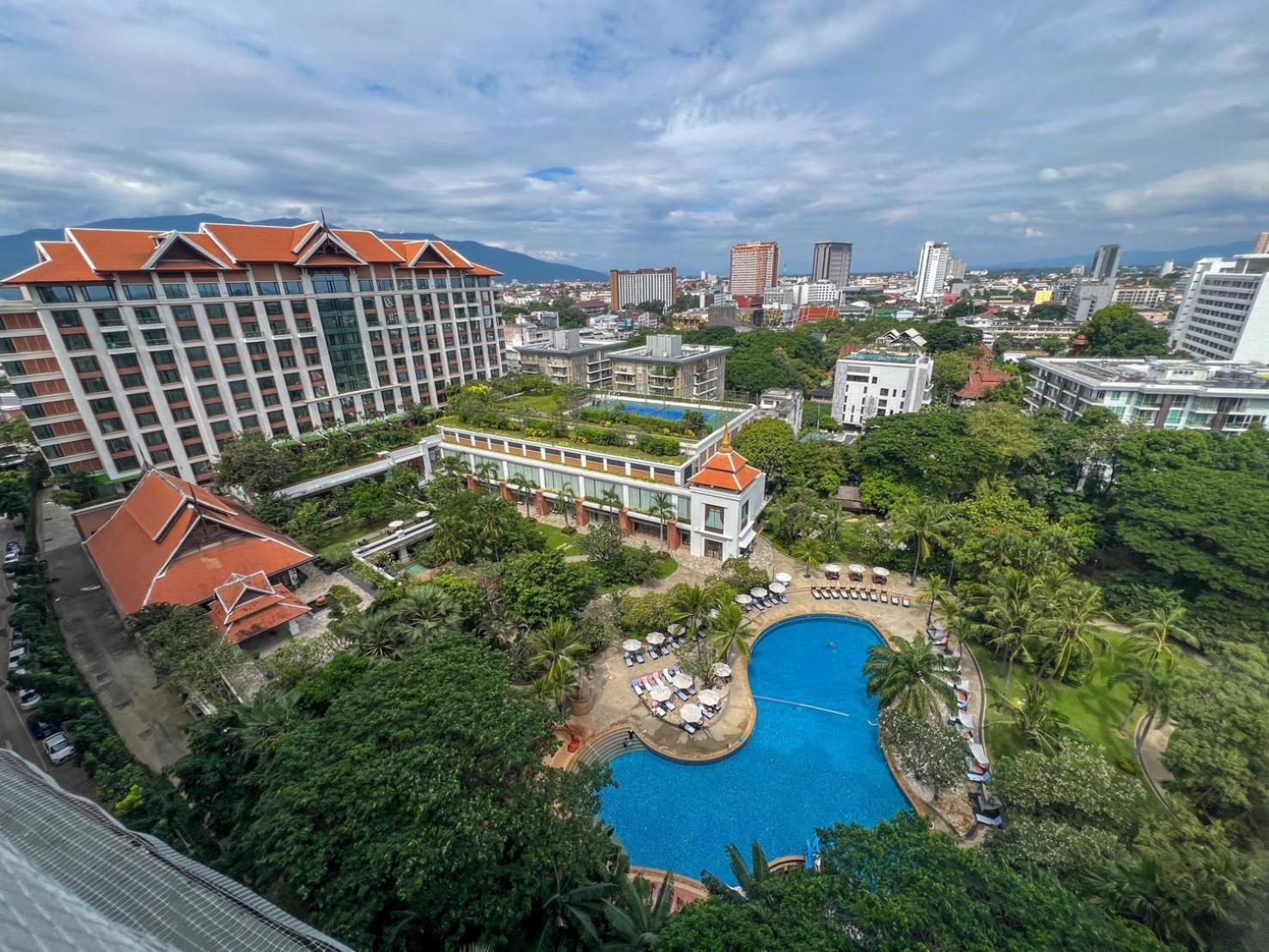 The Astra Luxury Condo In Town Chiang Mai Exterior photo